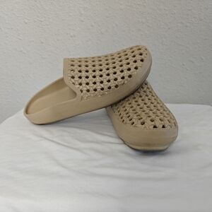 Women's Tan Slip-On Clogs